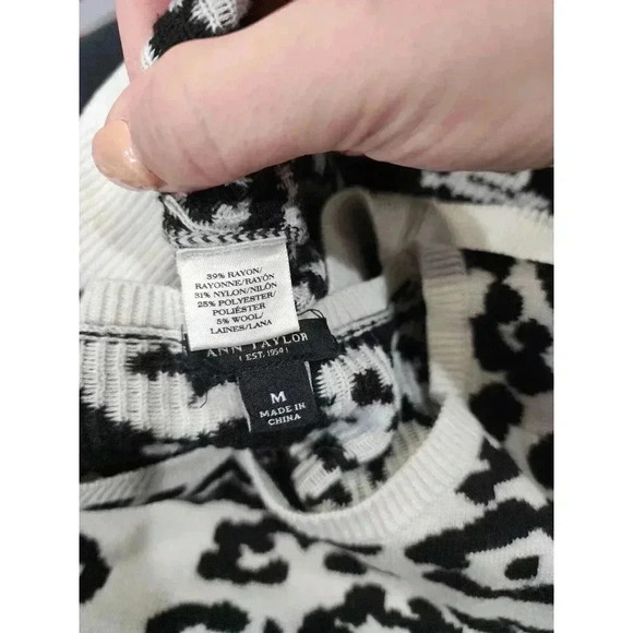 ANN TAYLOR Size Medium Multicolor Cheetah Leopard Print with 3/4 Sleeve Sweater - Picture 5 of 5